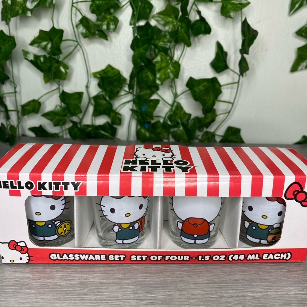 Sanrio Camping Hello Kitty Glassware Set Of 4 Shot Cups